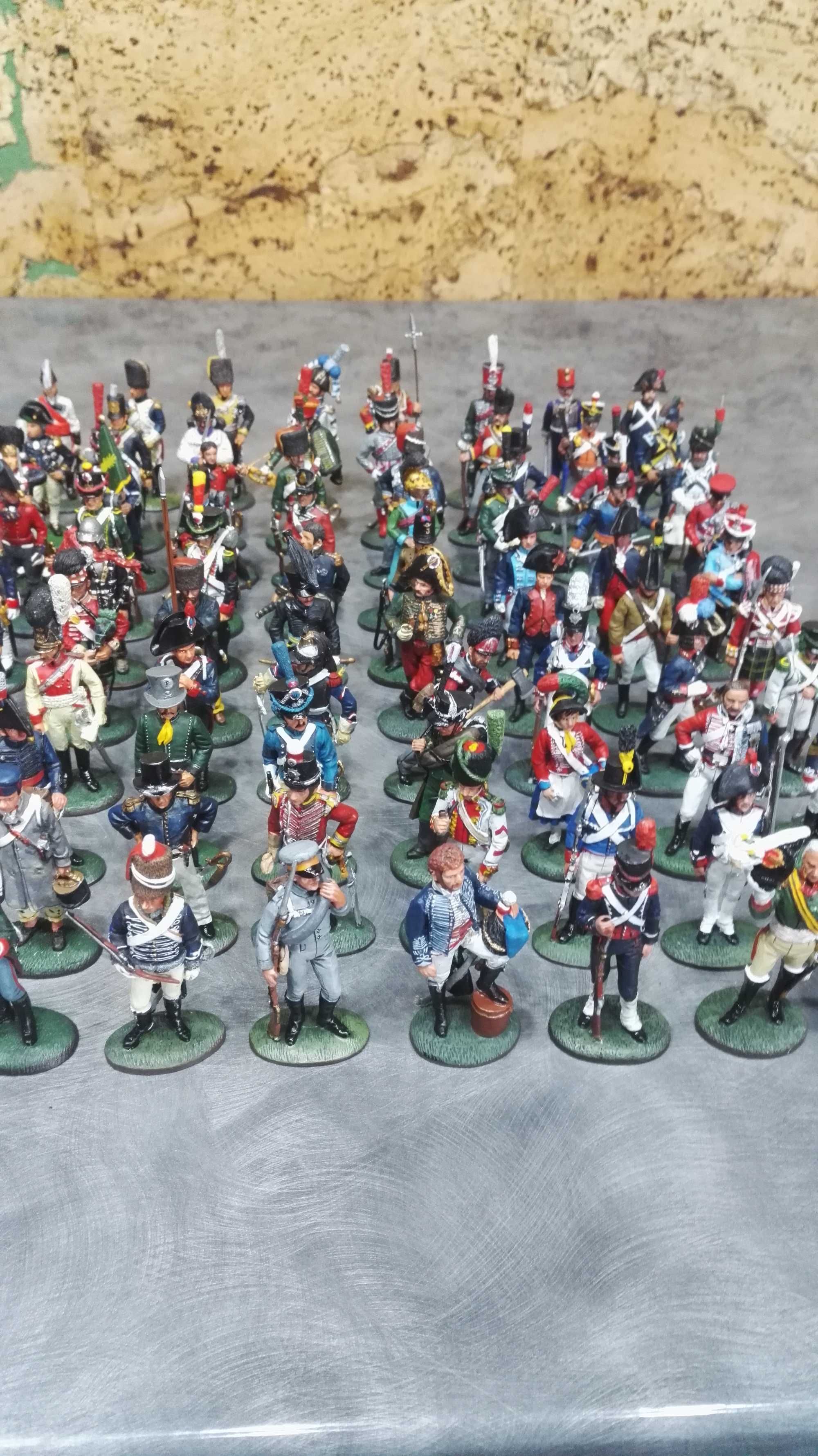 Vând colecție 100 soldați Del Prado cu cataloagele aferente