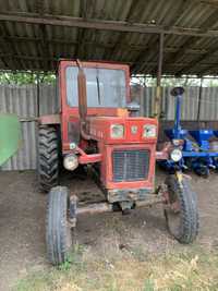 Tractor U650.