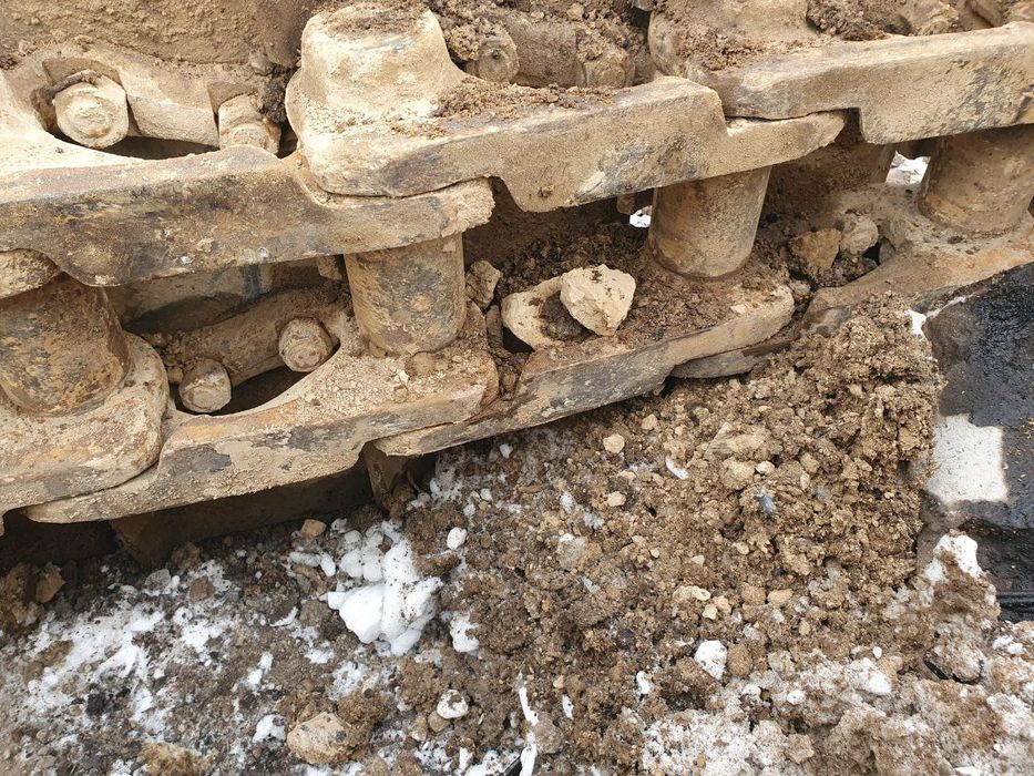 Бульдозер Т130  Экскаватор гусеница