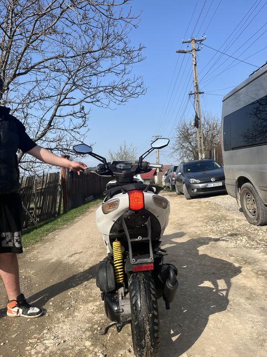 Scuter aprilia factory 50