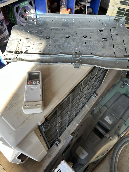 Aer Conditionat Mitsubishi Multisplit MXZ-2A52VA + unitati MSZ-GE35VA