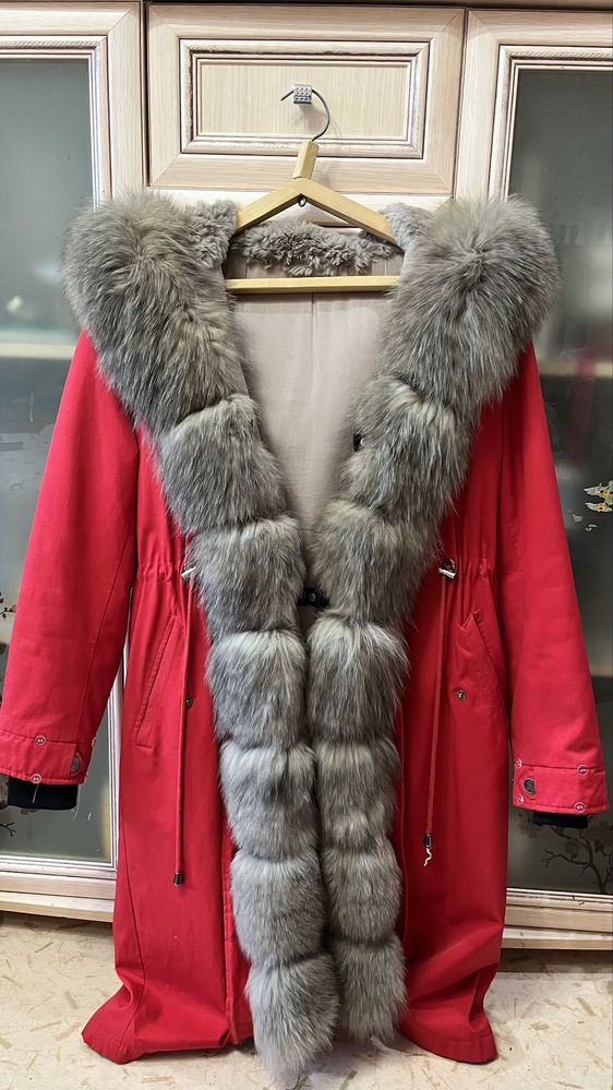 Продам парку зимнюю