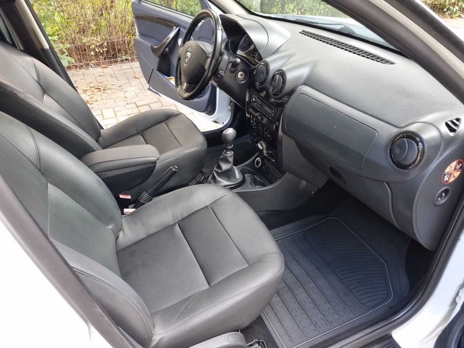 Dacia Duster 4x4 1.5 cdi 110cp Euro 5,
Prestige, Adus din Germania