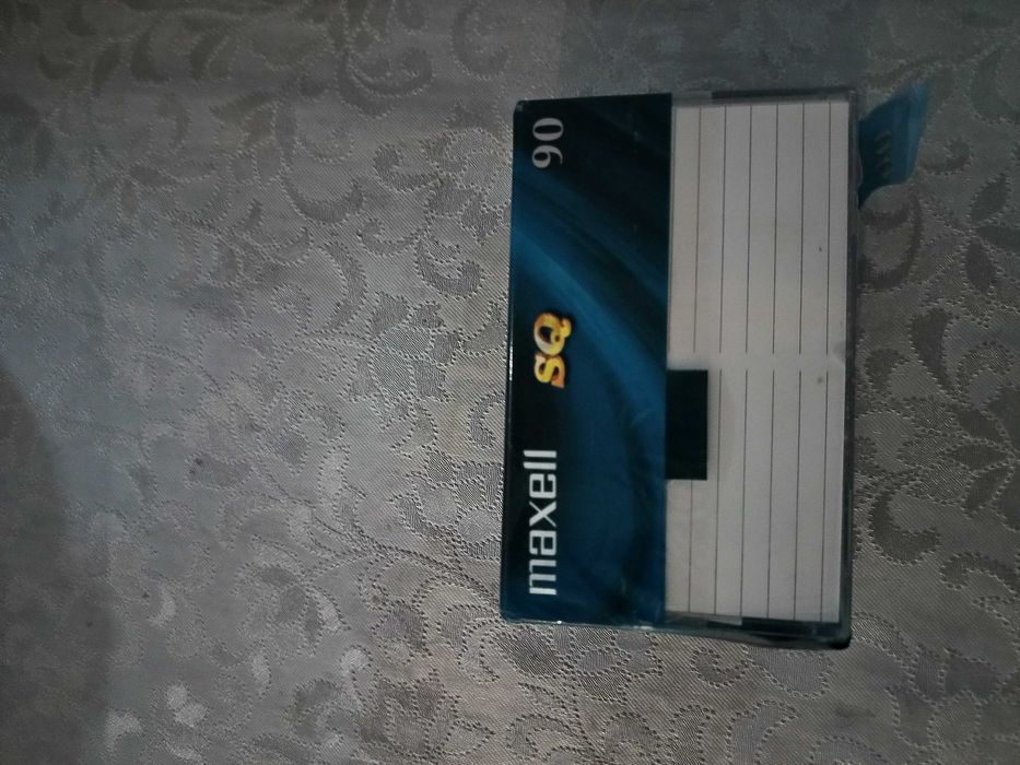 Касети -maxell 90