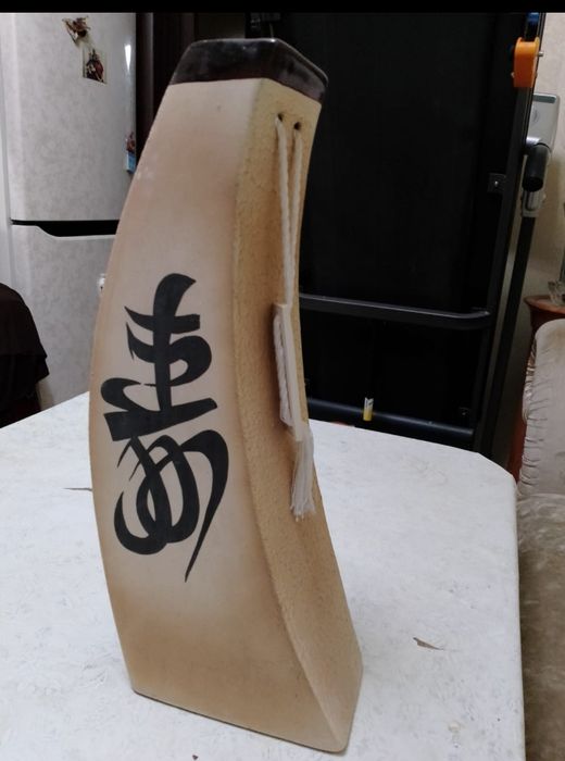 Продам вазу с иероглифами