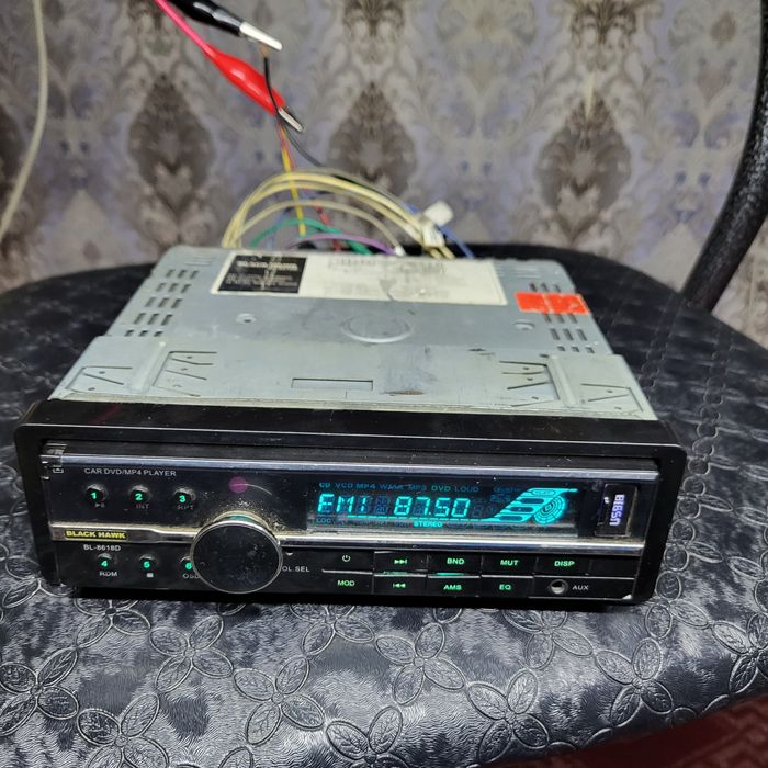 Автомагнитола Сотилади