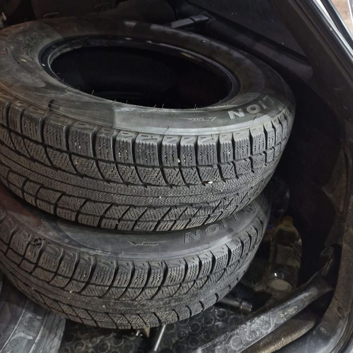 Шины 2 штук хороший состояние зимний