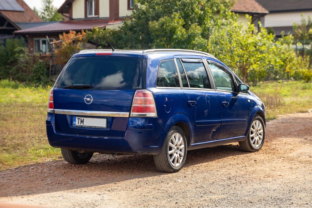 Opel Zafira 1.9 CDTI – 7 locuri, km reali