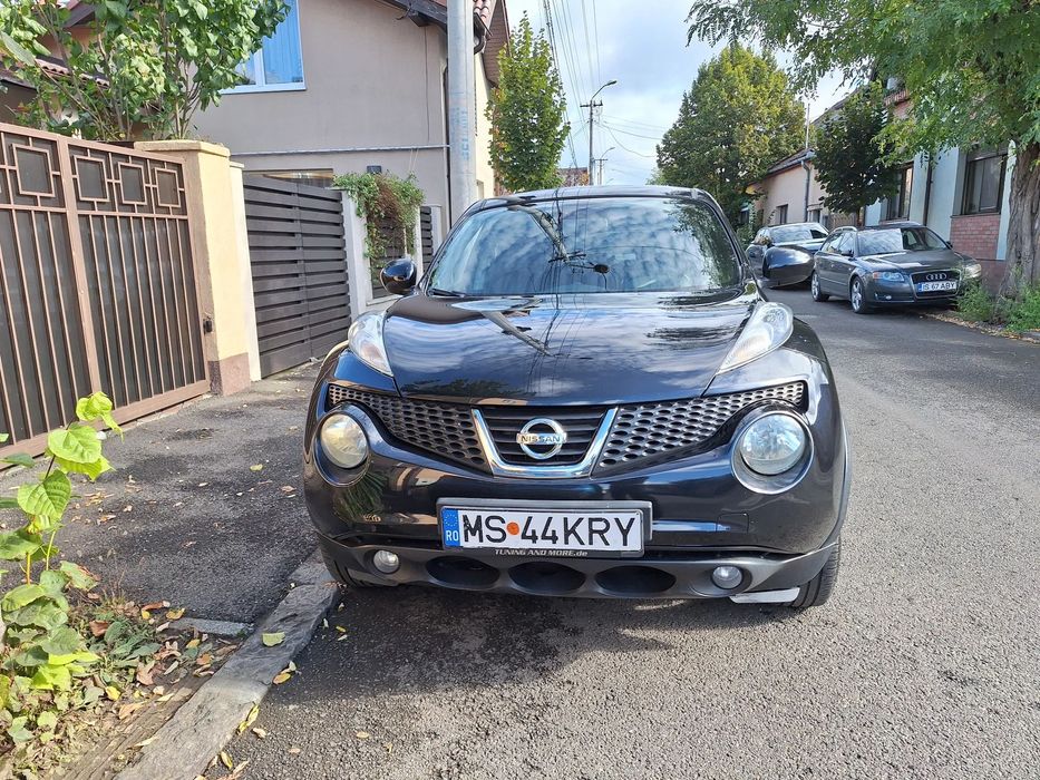 Nissan Juke Vând Nissan Juke, 1,6 benzină  4×4 navi