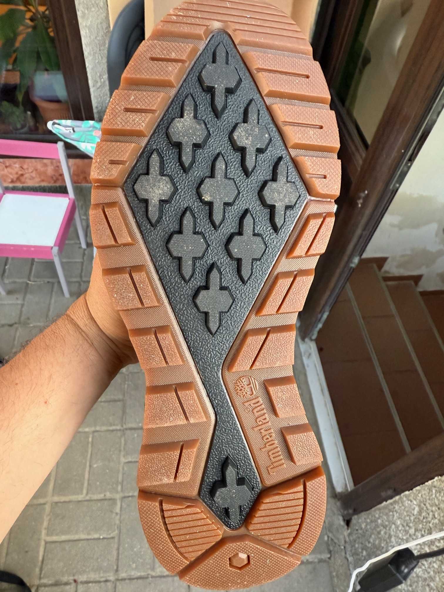 Bocanci noi Timberland marimea 43