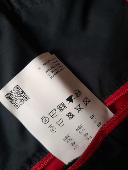 HUGO BOSS  мъжко яке M- L размер.