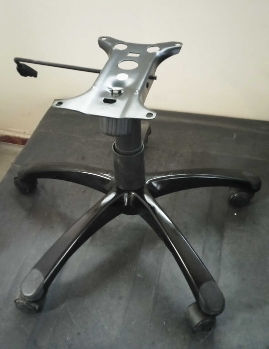 Кръстачка за офис геймърски стол