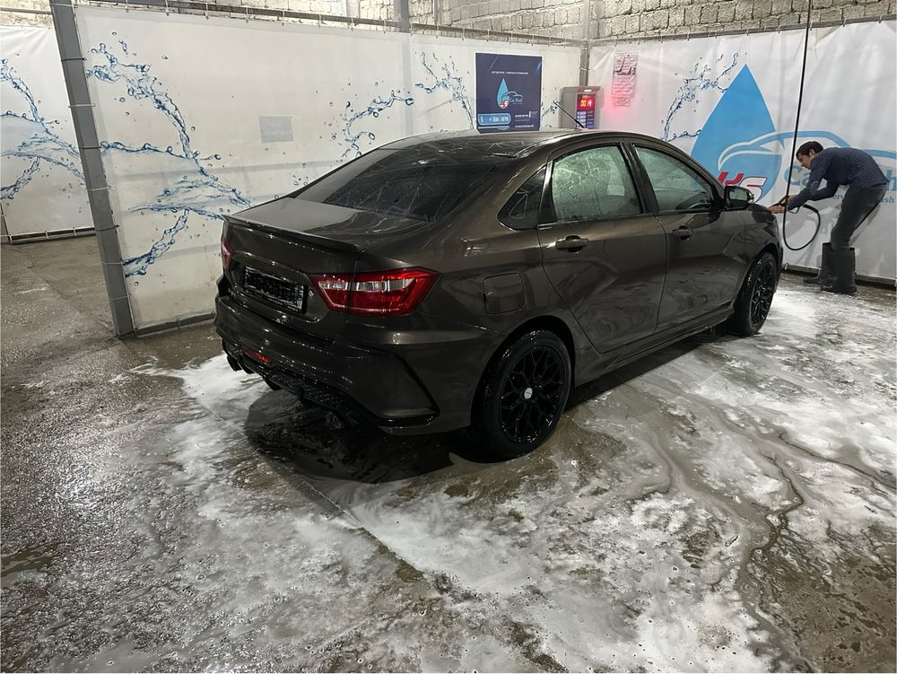 Lada vesta 2017 god gaz-benzin 1,6 motor 93000 km xoroshom sostoyaniye