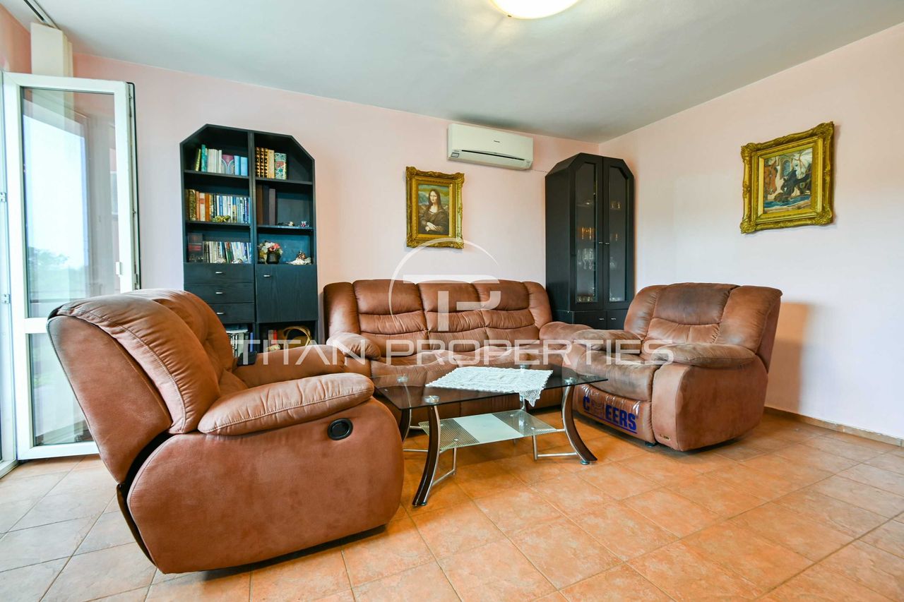 Продава се Къща в Банкя - 216 кв.м за 1801 €/кв.м - Снимка #1