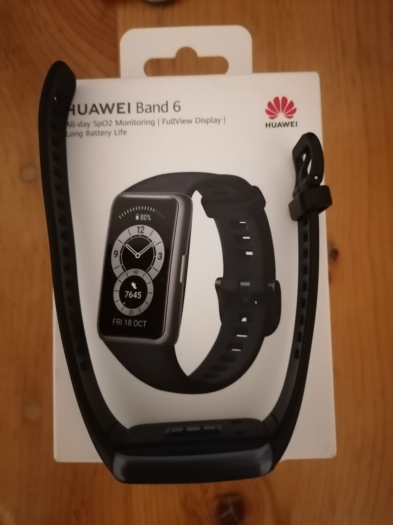 Часовник*HUAWEI Band 6*Нов*