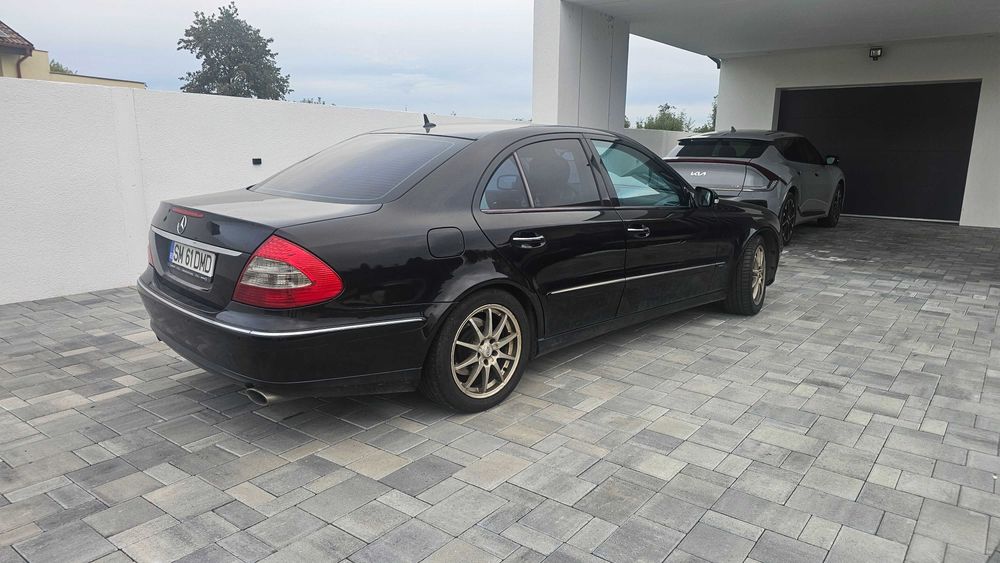 Mercedes E class w211 facelift
