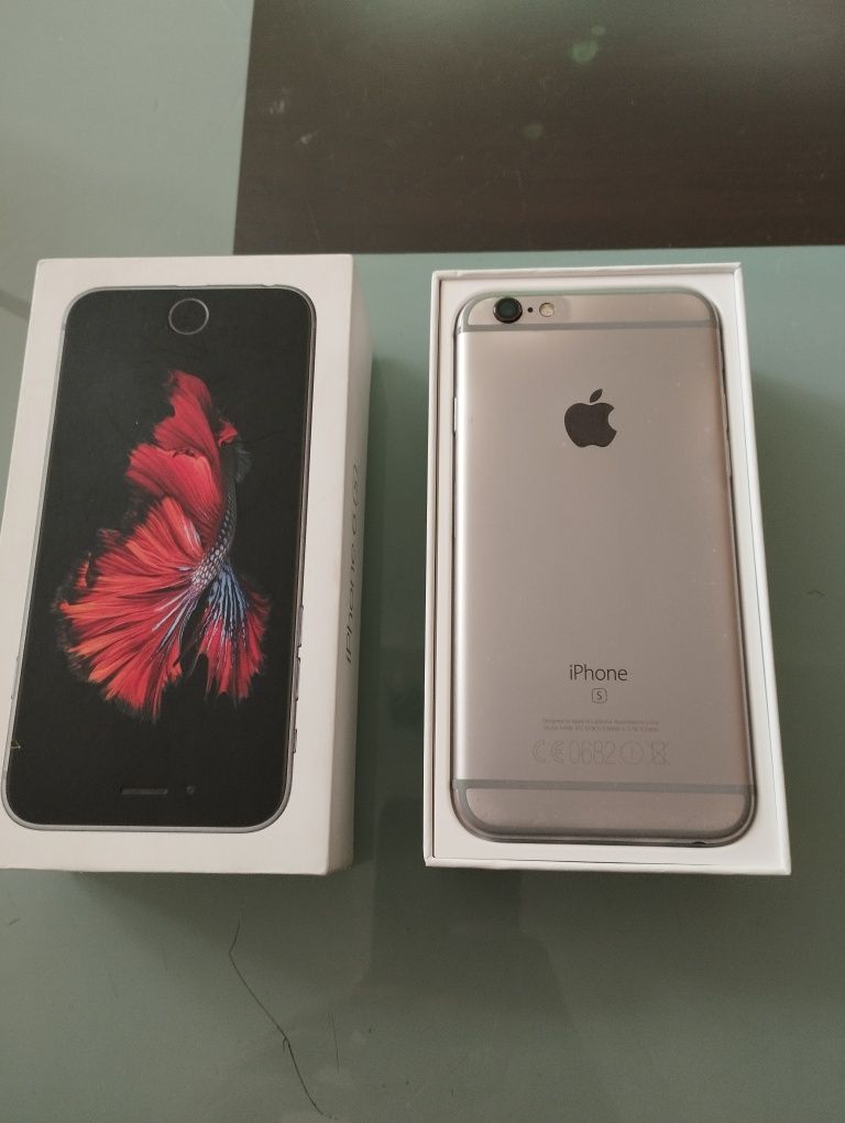 Телефон iPhone 6s