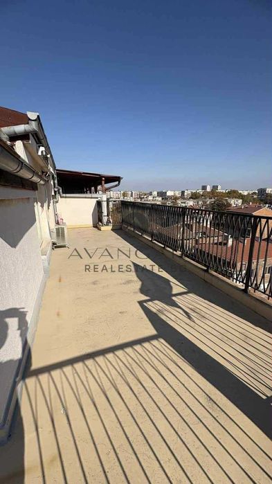 Продава се Тристаен апартамент в Пловдив, Кючук Париж - 195 кв.м за 1283 €/кв.м - Снимка #14