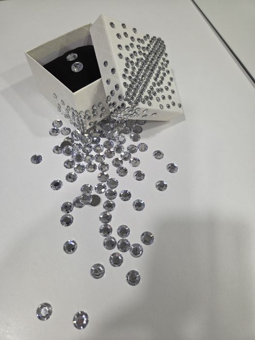 Кутия за сватбени халки