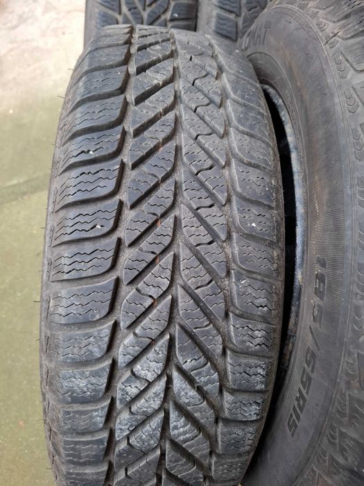 Roți de iarnă Dacia-Renault R15