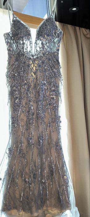 Рокля, подходяща за всеки един официален повод като: балове, сватби,тн