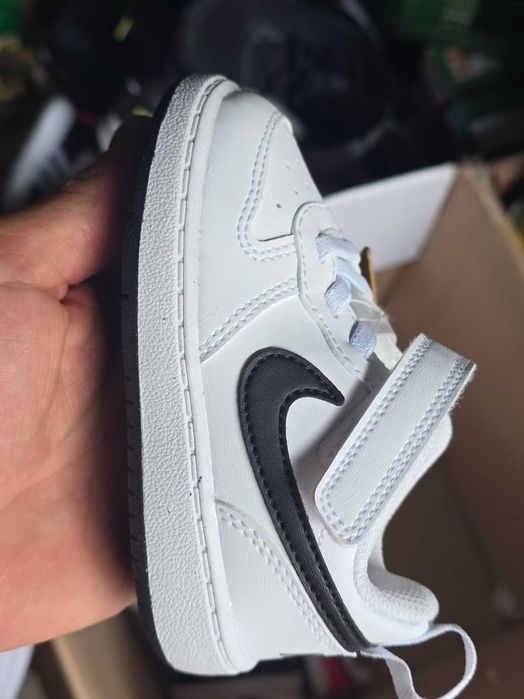 Adidași piele NIKE ORIGINAL Pt copii / mărimea 22 / 12 cm , nou
