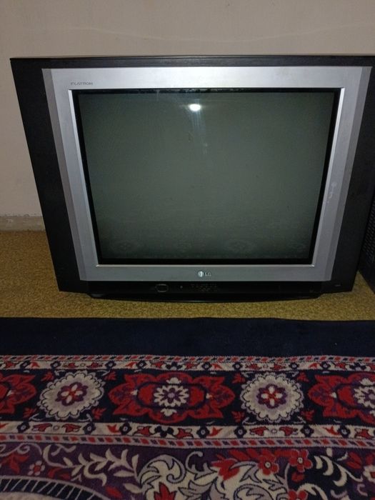 Продаю телевизор LG, 2010 года выпуска