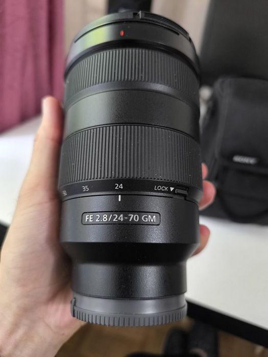Объектив Sony FE 24-70mm f/2.8 GM + штатив Mafrotto
• С
