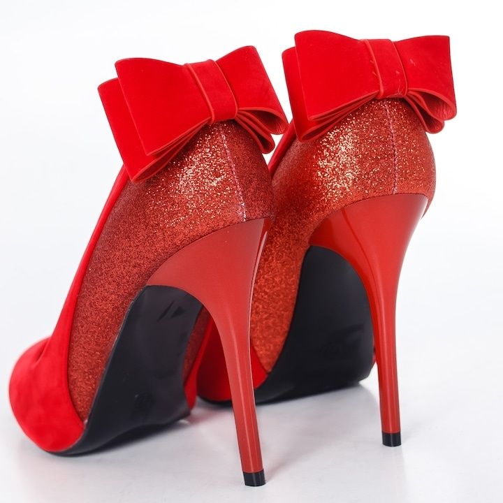 Saanen Червени обувки Badaidra с перлен ток