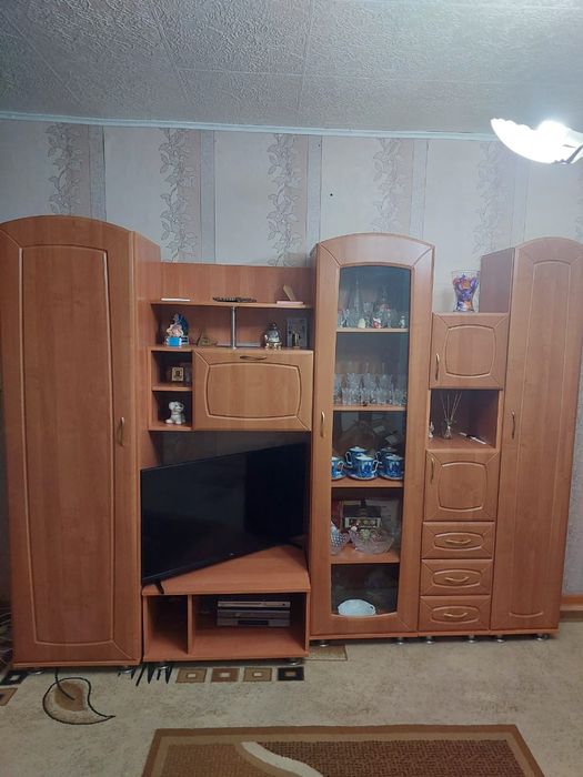 Продам стенку в зал
