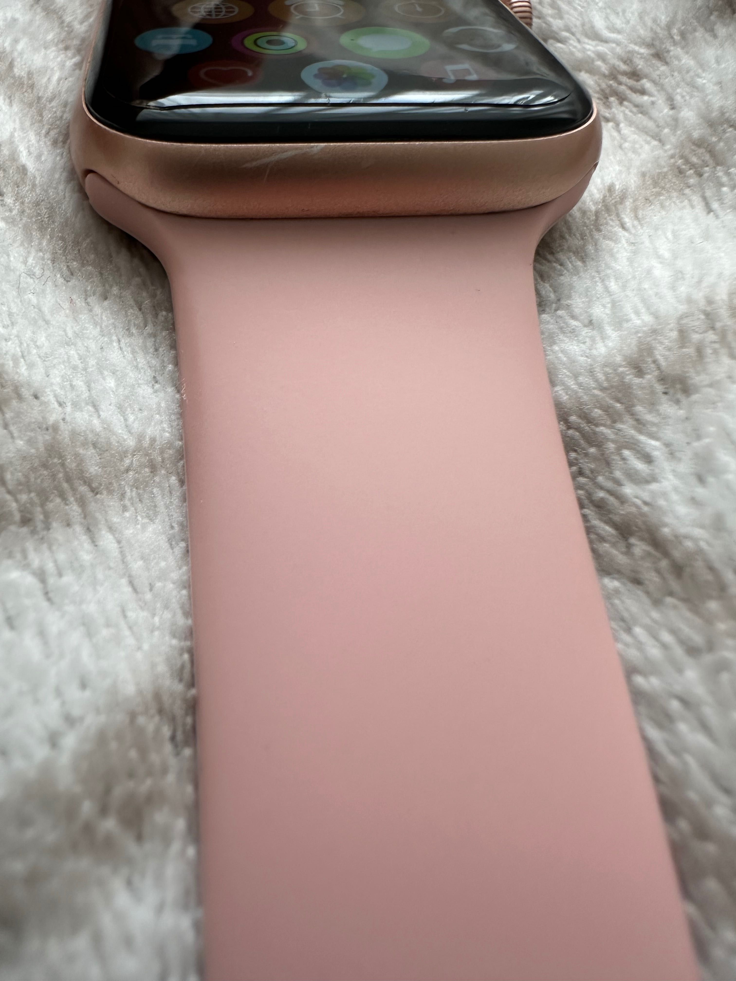 Apple Watch Series 5 44mm Rose gold като нов