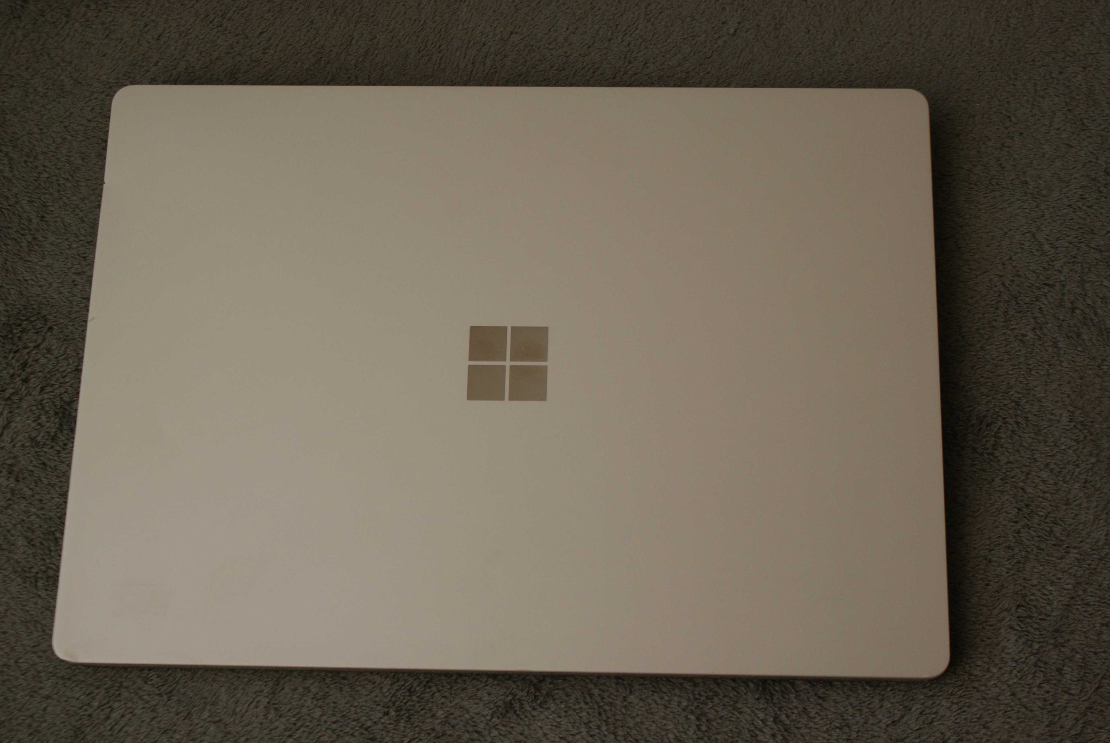 Microsoft surface laptop