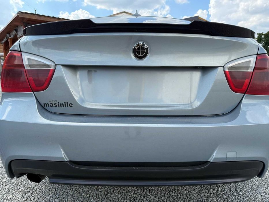 Eleron BMW Seria 3 E90 M4 Style - Negru Lucios