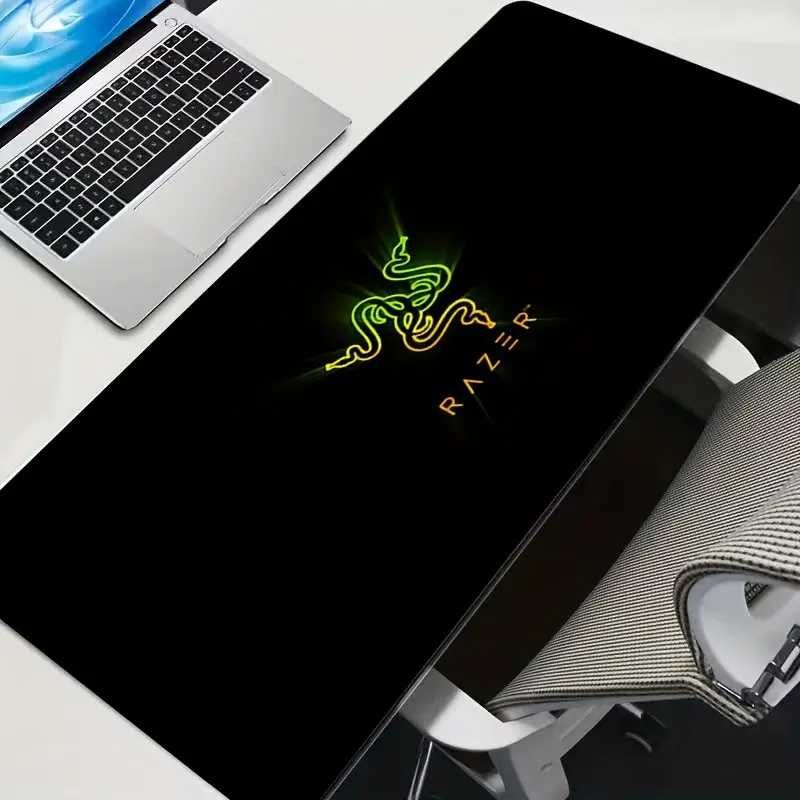Подложка за бюро с логото на Razer