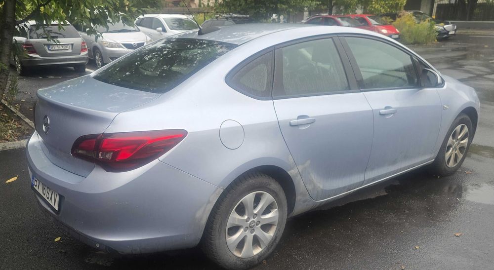 Opel Astra 1.6 ECOTEC 150 Edition 2017