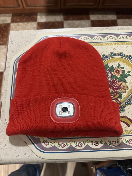 Светеща зимна шапка