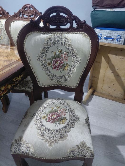 Продается стол со стульями 14 шт. Stol sotiladi