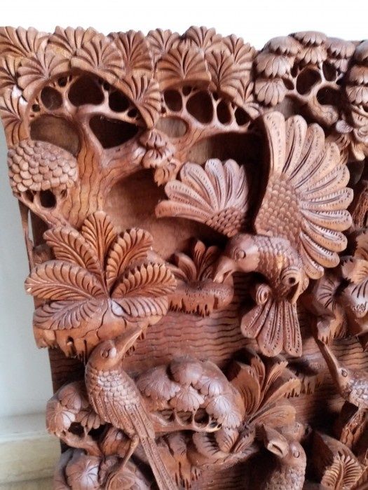 Tablou sculptura dintr-o singura bucata de lemn lucrat integral manual