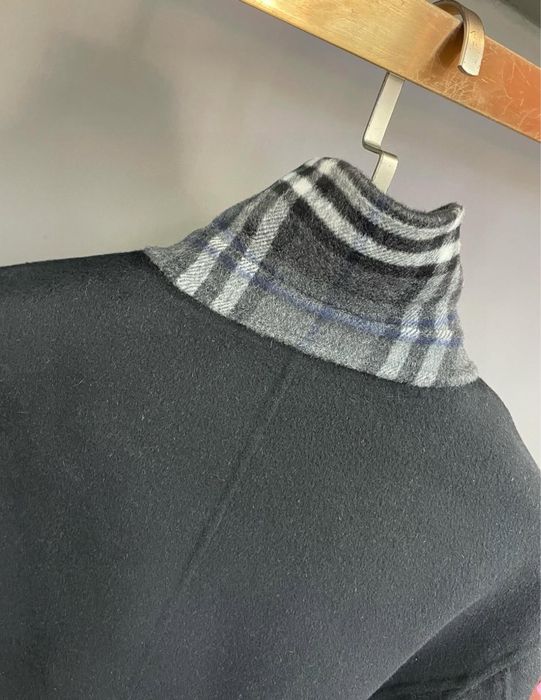 Palton Burberry , calitate premium , pe comanda , nou , M