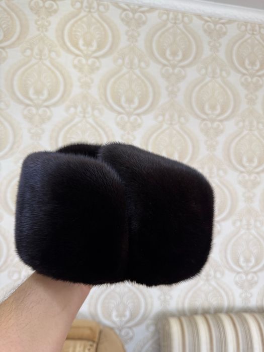 Продам две пары норковых шапок