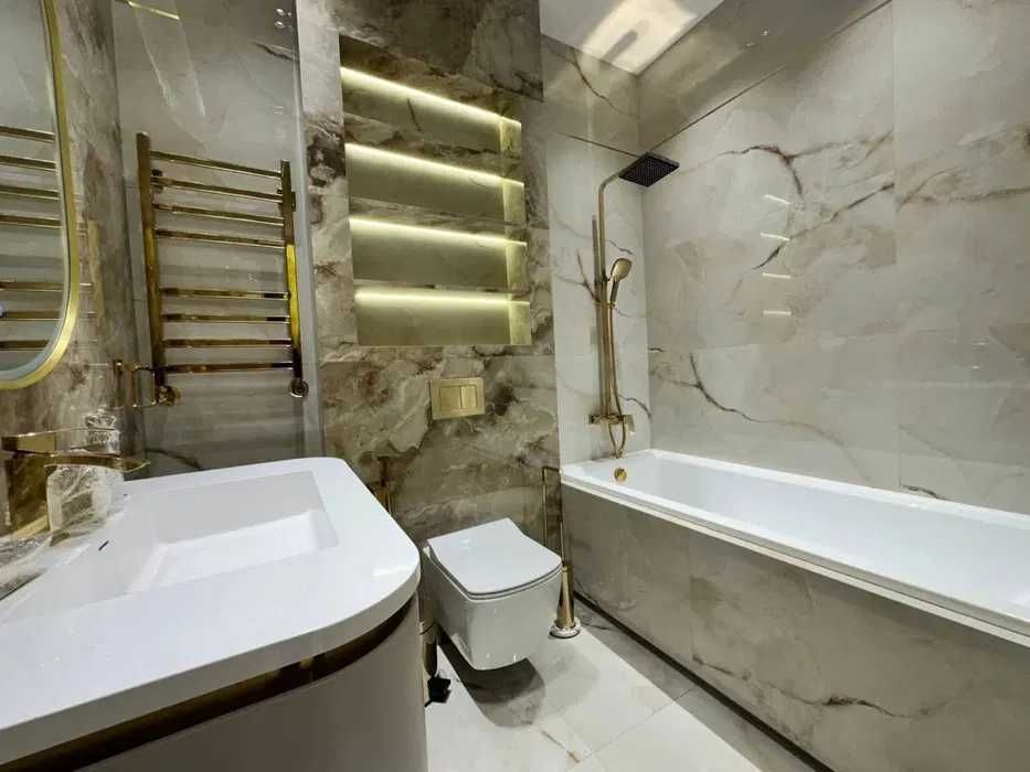 Жк Казахстан-Сдается новая 3-х комнатная в элит комплексе!