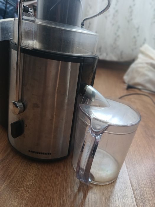 Storcător de fructe și legume Heinner