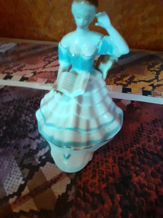 Bibelouri  porțelan -   20 / 25 bucati