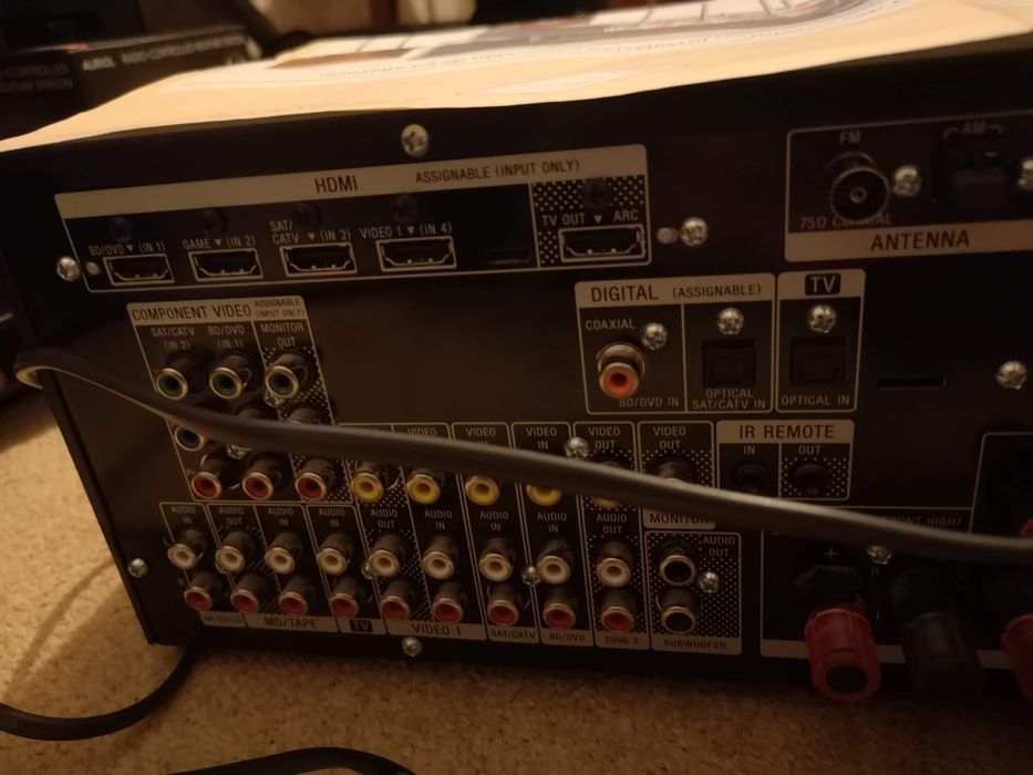 Receiver Sony STR-DH820