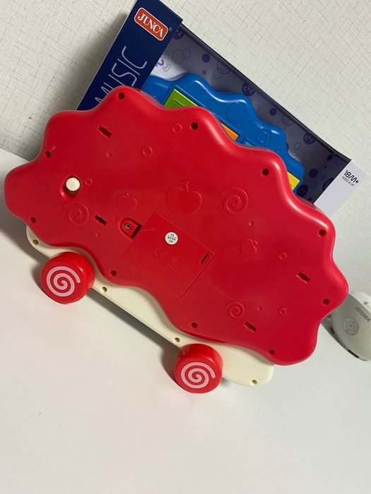 Занимателно таралежче - POP UP играчка, изскачащи животни