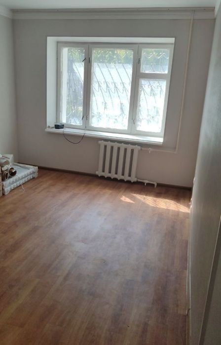 ÷ 1/1/4 Кирпич Чиланзар 9кв РОВД продаётся квартира