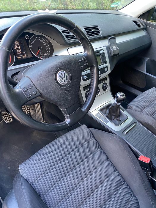 PASSAT B6 2.0 D 2009