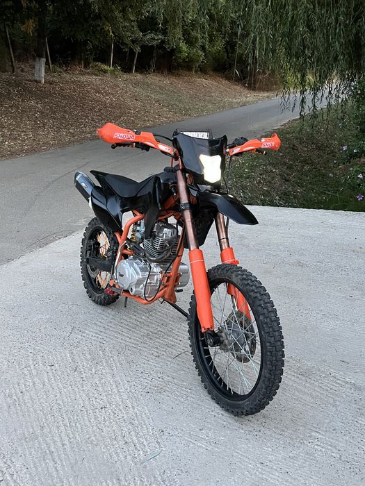 Vând motocross 200cc