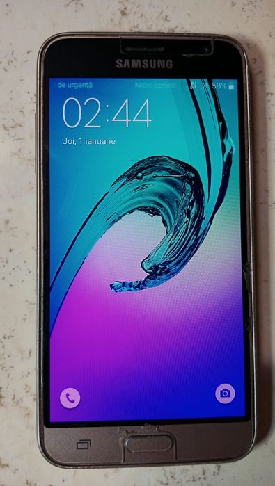 Vând Samsung Galaxy j3