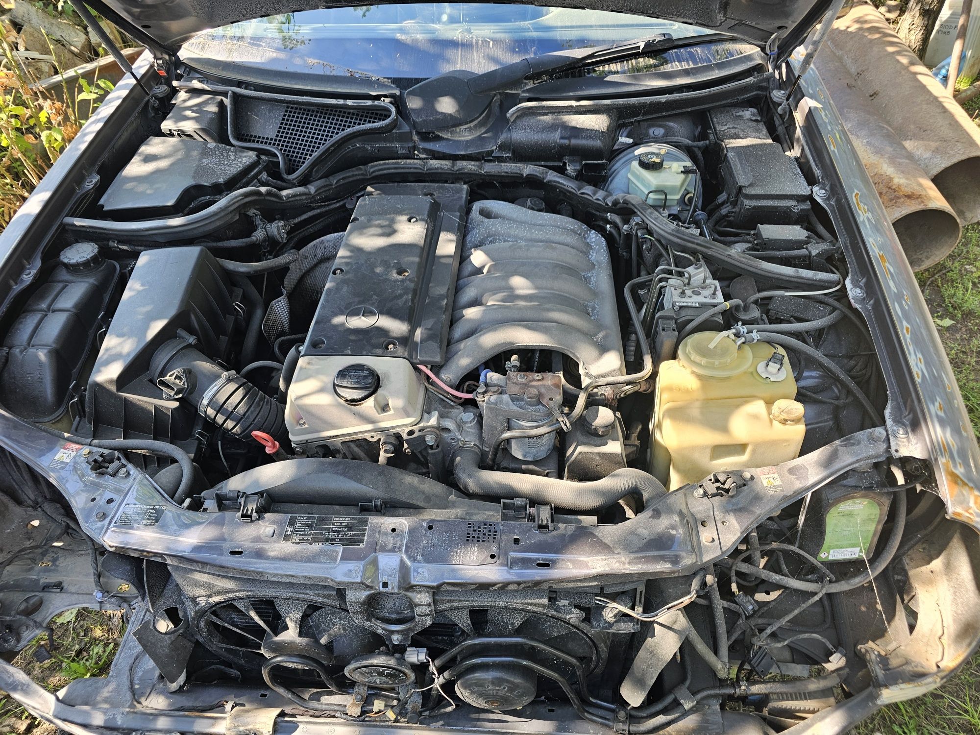 Dezmembrez Mercedes E 300 oem 606 3.0 turbo
